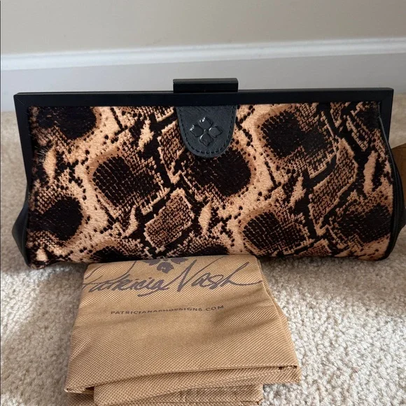 Patricia Nash Python Athena Frame Clutch -NEW - Picture 1 of 5